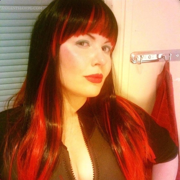 Like this post to be notified when I go LIVE! Meet your Posher VisualEyeCandy! - Picture 9 of 13